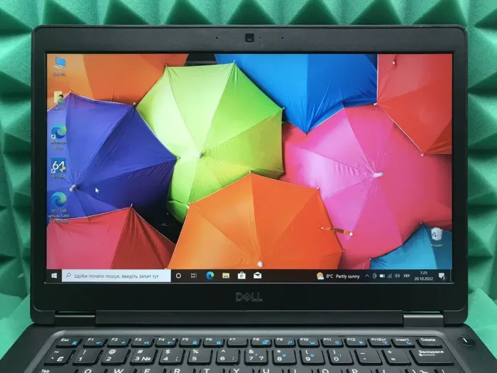 Ноутбук Б-клас Dell Latitude 5490 / 14" (1920x1080) IPS / Intel Core i5-7300U (2 (4) ядра по 2.6 - 3.5 GHz) / 4 GB DDR4 / 128 GB SSD / Intel HD Graphics 620 / WebCam / USB 3.1 / HDMI / Windows 10 б/в - зображення 3