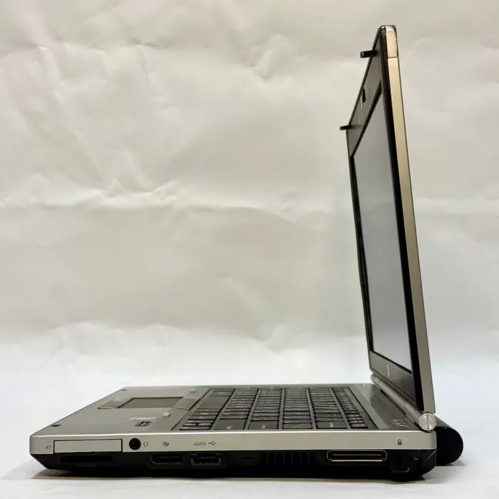 Нетбук Б-клас HP EliteBook 2560p / 12.5" (1366x768) TN / Intel Core i3-2310M (2 (4) ядра по 2.1 GHz) / 8 GB DDR3 / 500 GB HDD / Intel HD Graphics 3000 / WebCam / Windows 10 Pro б/в - зображення 5