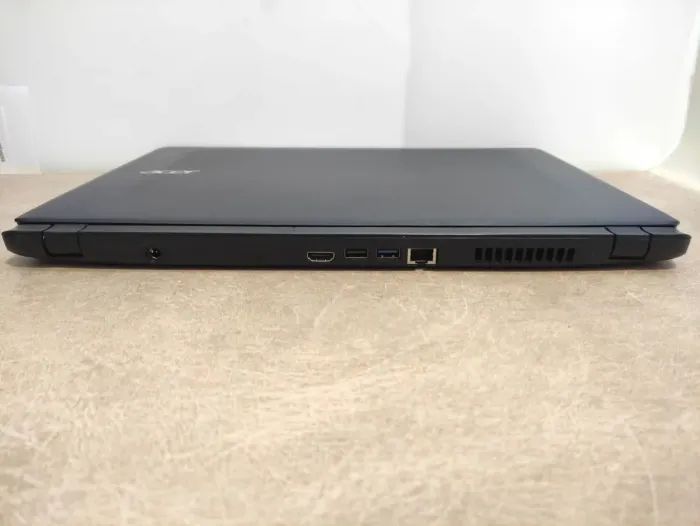 Ноутбук Acer Aspire ES1-533 / 15.6" (1366x768) TN / Intel Pentium N4200 (4 ядра по 1.1 - 2.5 GHz) / 4 GB DDR3 / 256 GB SSD / Intel HD Graphics 505 / WebCam б/в - зображення 5