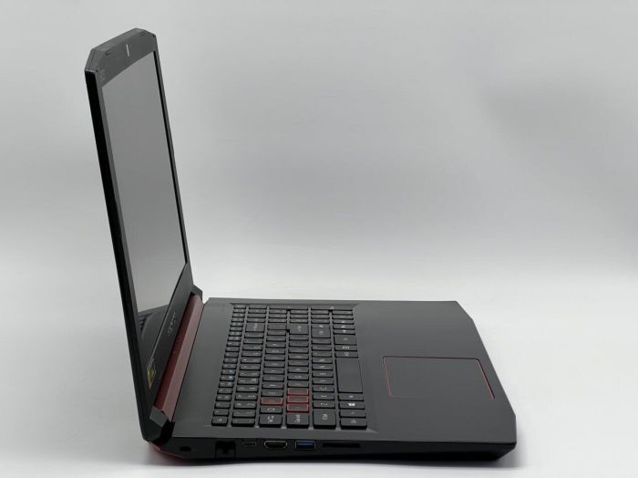 Ігровий ноутбук Aсer Predator Helios 300 ph315-51-71FS / 15,6" (1920x1080) IPS / Intel Core i7-8750H (6 (12) ядер по 2,2 - 4,1 ГГц) / 16 ГБ DDR4 / 480 ГБ SSD / nVidia GeForce GTX 1060, 6 ГБ GDDR5, 192-біт / Веб-камера б/в - зображення 3