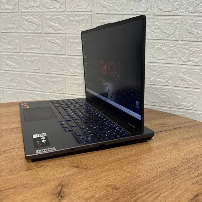Ігровий ноутбук Lenovo Legion 5 15ARH7H / 15.6" (1920x1080) IPS / AMD Ryzen 7 6800H (8 (16 ядер по 3.2 - 4.7 GHz) / 16 GB DDR5 / 512 GB SSD / nVidia GeForce RTX 3070 Ti, 8 GB GDDR6, 256-bit / WebCam б/в - зображення 5