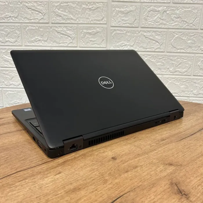 Ультрабук Б-клас Dell Latitude 5591 / 15.6" (1366x768) TN / Intel Core i5-8400H (4 (8) ядра по 2.5 - 4.2 GHz) / 8 GB DDR4 / 256 GB SSD NVMe / Intel UHD Graphics 630 / WebCam б/в - зображення 6