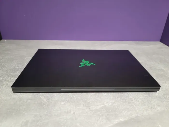 Ігровий ноутбук Razer Blade 15 RZ09-02887N91 / 15.6" (1920x1080) IPS / Intel Core i7-8750H (6 (12) ядер по 2.2 - 4.1 GHz) / 32 GB DDR4 / 1000 GB SSD / nVidia GeForce RTX 2070 Max-Q, 8 GB GDDR6, 256-bit / WebCam б/в - зображення 6