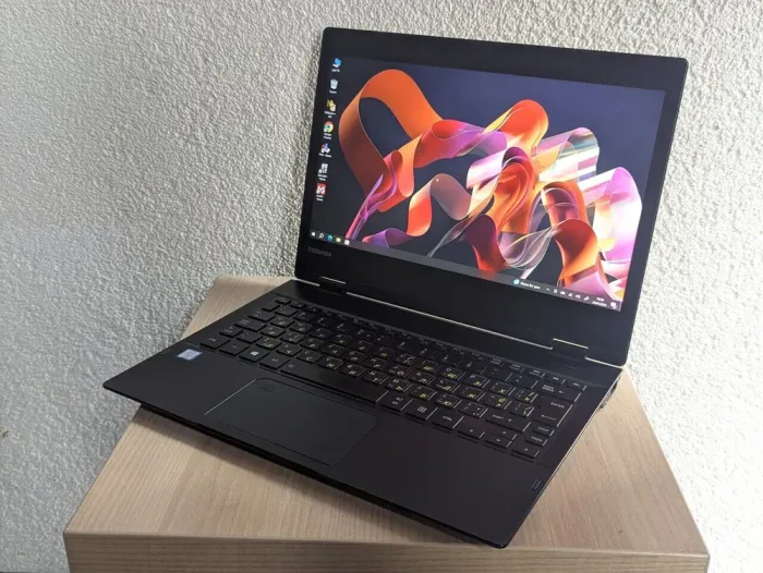 Нетбук Toshiba Portege X20W-E / 12.5" (1920x1080) TN Touch / Intel Core i5-8350U (4 (8) ядра по 1.7 - 3.6 GHz) / 16 GB DDR3 / 128 GB SSD / Intel UHD Graphics 620 / WebCam б/в - зображення 4