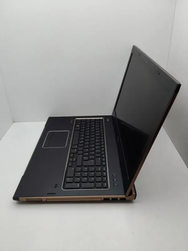 Ноутбук Dell Vostro 3750 / 17.3" (1600x900) TN / Intel Core i3-2330M (2 (4) ядра по 2.2 GHz) / 6 GB DDR3 / 320 GB HDD / Intel HD Graphics 3000 / WebCam / New АКБ б/в - зображення 6