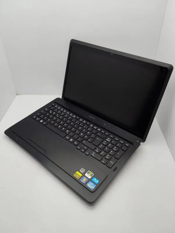 Ноутбук Sony VPCF22 / 16.4" (1920x1080) TN / Intel Core i5-2410M (2 (4) ядра по 2.3 - 2.9 GHz) / 6 GB DDR3 / 500 GB HDD / nVidia GeForce GT 540M, 1 GB DDR3, 64-bit / WebCam б/в - зображення 4