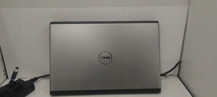 Ноутбук Dell Vostro 3500 / 15.6" (1366x768) TN / Intel Core i5-520M (2 (4) ядра по 2.4 - 2.93 GHz) / 8 GB DDR3 / 500 GB HDD / nVidia GeForce 310M, 512 MB DDR3, 64-bit / WebCam / АКБ не тримає б/в - зображення 6