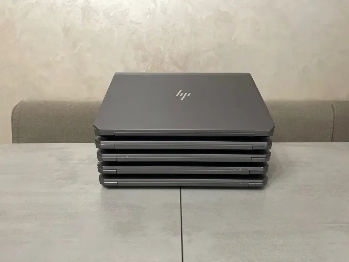 Мобільна робоча станція HP ZBook 15 G5 / 15.6" (3840x2160) IPS / Intel Core i7-8750H (6 (12) ядер по 2.2 - 4.1 GHz) / 32 GB DDR4 / 512 GB SSD M.2 / nVidia Quadro P2000, 4 GB GDDR5, 128-bit / WebCam б/в - зображення 9