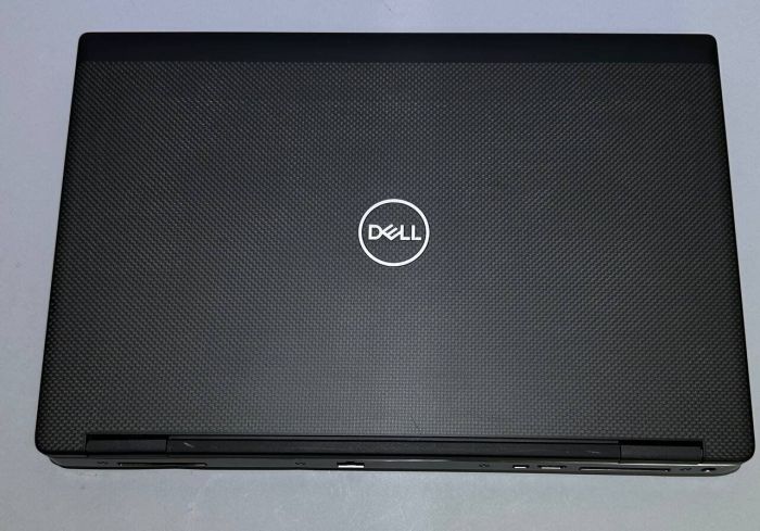 Мобільна робоча станція Б-клас Dell Precision 7530 / 15.6" (1920x1080) TN / Intel Core i7-8850H (6 (12) ядер по 2.6 - 4.3 GHz) / 32 GB DDR4 / 512 GB SSD / nVidia Quadro P2000, 4 GB GDDR5, 128-bit / WebCam / Win 11 Pro б/в - зображення 5
