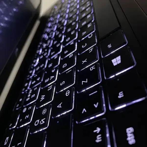 Ноутбук Б-клас HP ProBook 440 G5 / 14" (1920x1080) IPS / Intel Core i5-8250U (4 (8) ядра по 1.6 - 3.4 GHz) / 16 GB DDR4 / 128 GB SSD + 1000 GB HDD / nVidia GeForce 930MX, 2 GB DDR3, 64-bit / WebCam / Fingerprint б/в - зображення 6