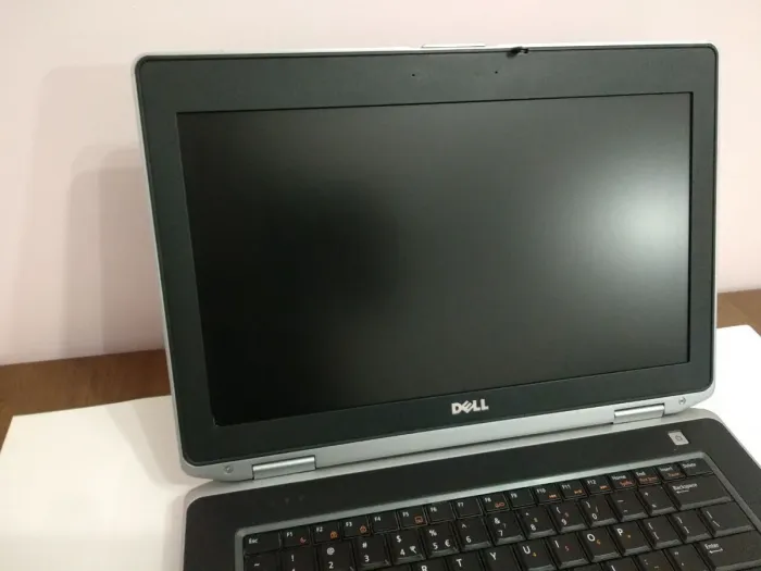 Ноутбук Dell Latitude E6430 / 14" (1366x768) TN / Intel Core i5-3210M (2 (4) ядра по 2.5 - 3.1 GHz) / 4 GB DDR3 / 120 GB SSD / Intel HD Graphics 4000 / HDMI б/в - зображення 2