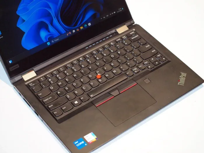 Ультрабук-трансформер Lenovo Thinkpad L13 Yoga Gen 2 / 13.3" (1920x1200) IPS Touch / Intel Core i5-1135G7 (4 (8) ядра по 2.4 - 4.2 GHz) / 8 GB DDR4 / 256 GB SSD M.2 / Intel Iris Xe Graphics / WebCam / Стилус / Win 11 б/в - зображення 8