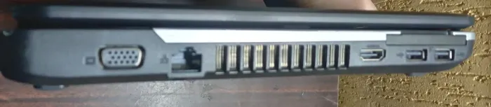 Ноутбук Fujitsu LifeBook A512 / 15.6" TN / Intel Core i5-3230M (2(4) ядра по 2.6-3.2 GHz) / 8 GB DDR3 / 300GB HDD / HD Graphics 4000 / WebCam б/в - зображення 4