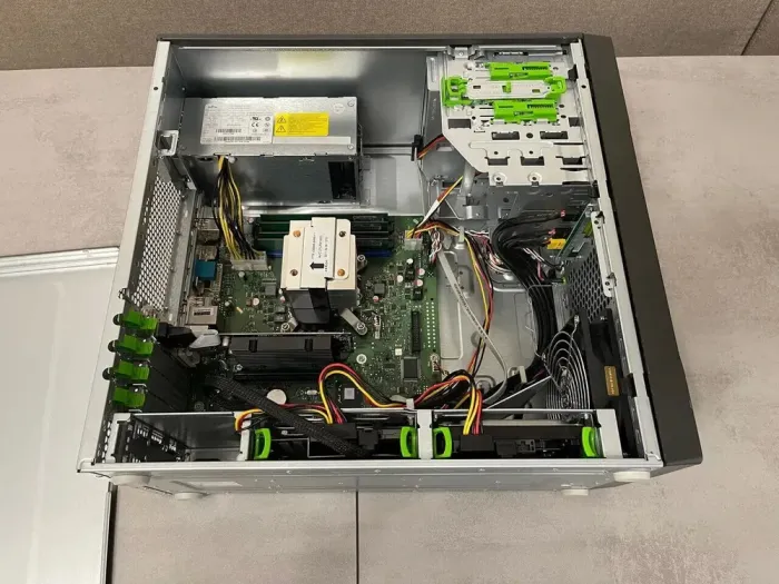 Комп'ютер Fujitsu Esprimo P700 E90+ Tower / Intel Core i5-2400 (4 ядра по 3.1 - 3.4 GHz) / 8 GB DDR3 / 120 GB SSD + 500 GB HDD / nVidia GeForce 210, 1 GB GDDR3, 64-bit / DVD-RW / HDMI б/в - зображення 7