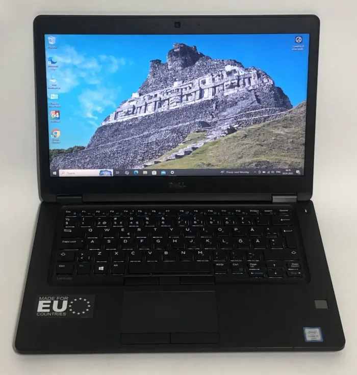 Ультрабук Б-клас Dell Latitude 5480 / 14" (1366x768) TN / Intel Core i7-6600U (2 (4) ядра по 2.6 - 3.4 GHz) / 8 GB DDR4 / 256 GB SSD / nVidia GeForce 930MX, 2 GB DDR3, 64-bit / WebCam / Win 10 Pro б/в - зображення 2