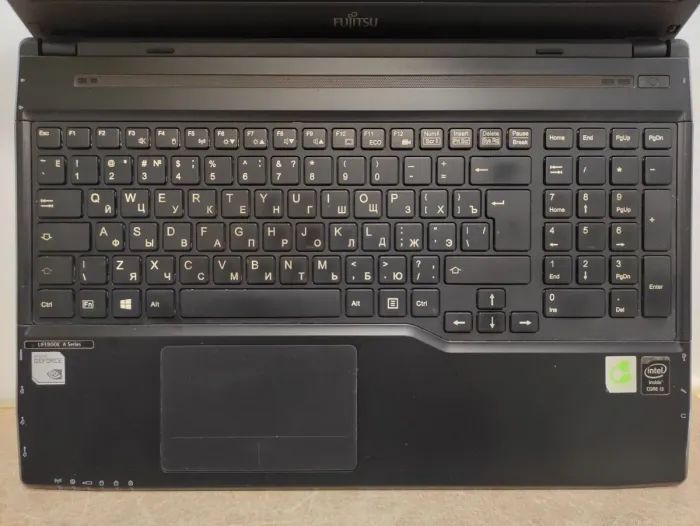 Ноутбук Fujitsu LifeBook AH544 / 15.6'' (1366x768) TN / Intel Core i5-4200M (2 (4) ядра по 2.5 - 3.1 GHz) / 8 GB DDR3 / 256 GB SSD / nVidia GeForce GT 720M, 2 GB GDDR3, 64-bit / WebCam б/в - зображення 3