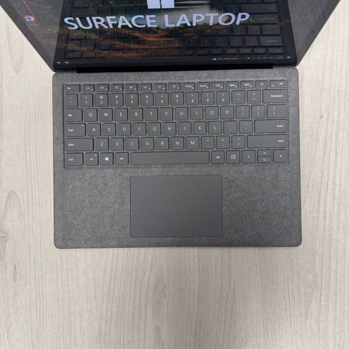 Ультрабук Microsoft Surface Laptop 3 / 13.5" (2256x1504) IPS Touch / Intel Core i5-1035G7 (4 (8) ядра по 1.2 - 3.7 GHz) / 8 GB DDR4 / 256 GB SSD NVMe / Intel Iris Plus Graphics / WebCam б/в - зображення 7