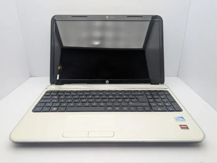 Ноутбук HP Pavilion G6 2277sr / 17,3" (1600x900) TN / Intel Core i3-3110M (2 (4) ядра по 2,4 ГГц) / 6 ГБ DDR3 / 500 ГБ HDD / AMD Radeon HD 7670, 1 ГБ GDDR5, 128-біт / Веб-камера / DVD-ROM б/в - зображення 3