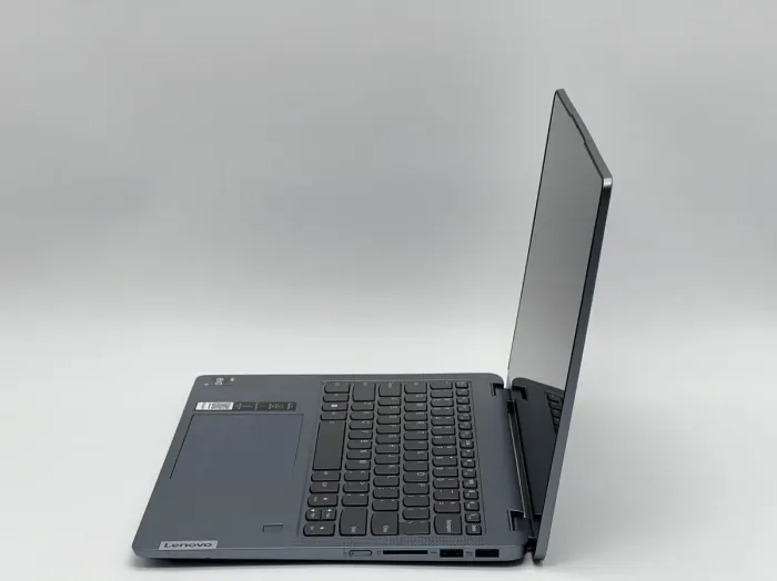 Ультрабук Lenovo Flex 7 14IAU7 / 14" (2240x1400) IPS Touch / Intel Core i7-1255U (10 (12) ядер по 3.5 - 4.7 GHz) / 16 GB DDR4 / 480 GB SSD / Intel Iris Xe Graphics / WebCam б/в - зображення 4