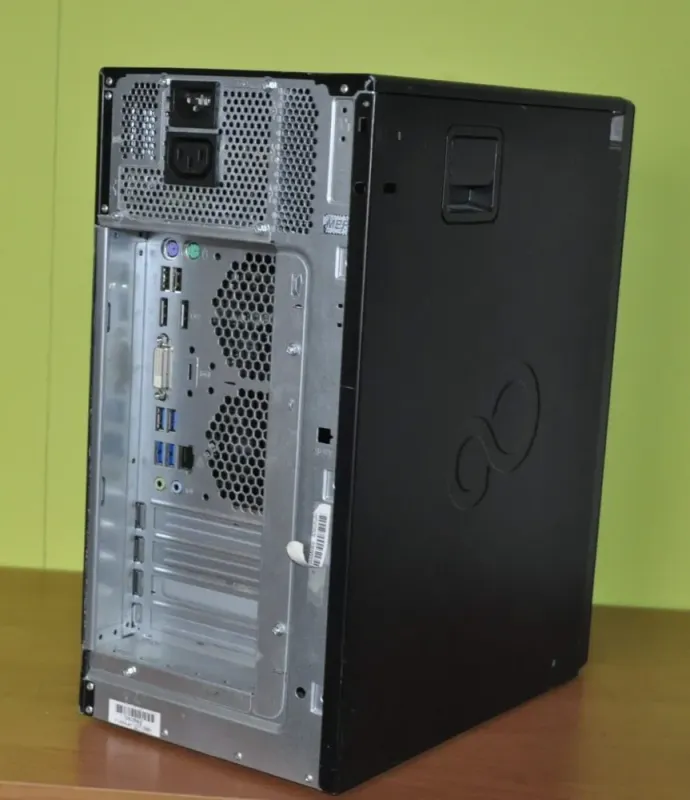 Комп'ютер Б-клас Fujitsu Esprimo P957 E90 Tower / Intel Core i5-6500 (4 ядра по 3.2 - 3.6 GHz) / 8 GB DDR4 / 120 GB SSD + 250 GB HDD / Intel HD Graphics 530 б/в - зображення 7