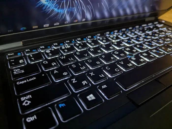 Ультрабук Dell Latitude 5480 / 14" (1920x1080) IPS / Intel Core i5-6300U (2 (4) ядра по 2.4 - 3.0 GHz) / 8 GB DDR4 / 256 GB SSD / Intel HD Graphics 520 / HDMI / WebCam / Windows 10 б/в - зображення 6