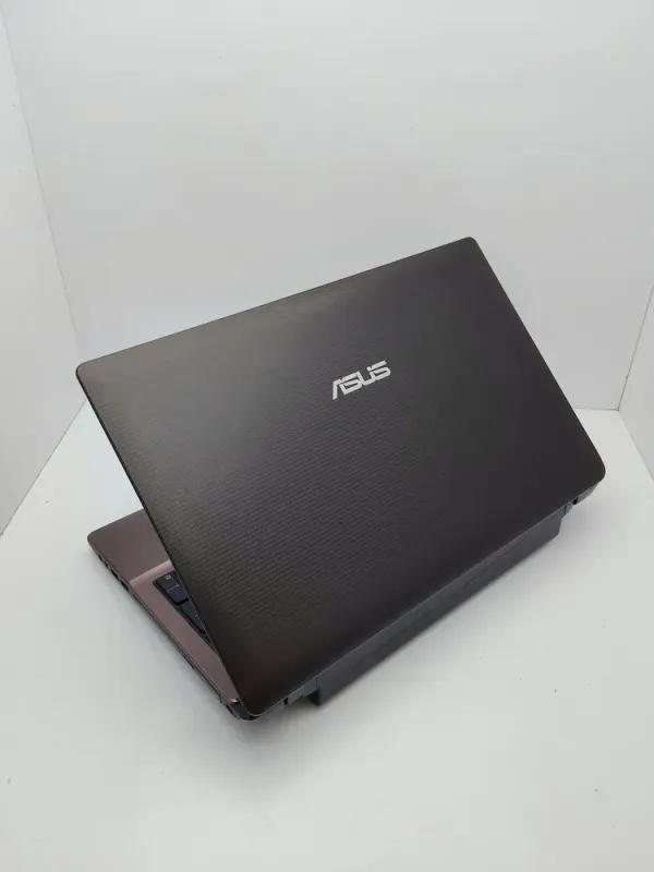 Ноутбук Asus K53S / 15.6" (1366x768) TN / Intel Core i5-2410M (2 (4) ядра по 2.3 - 2.9 GHz) / 6 GB DDR3 / 320 GB HDD / nVidia GeForce 610M, 2 GB GDDR3, 64-bit / WebCam / Посилена АКБ б/в - зображення 8