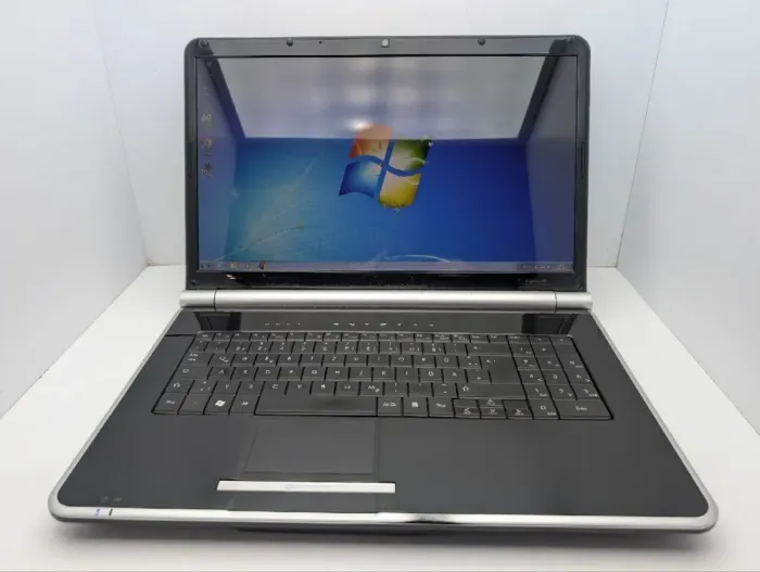 Ноутбук Packard Bell LJ65 / 17.3" (1600x900) TN / Intel Core 2 Duo P8600 (2 ядра по 2.4 GHz) / 6 GB DDR3 / 320 GB HDD / nVidia GeForce GT 130M, 1 GB GDDR3, 128-bit / WebCam / DVD-ROM б/в - зображення 2
