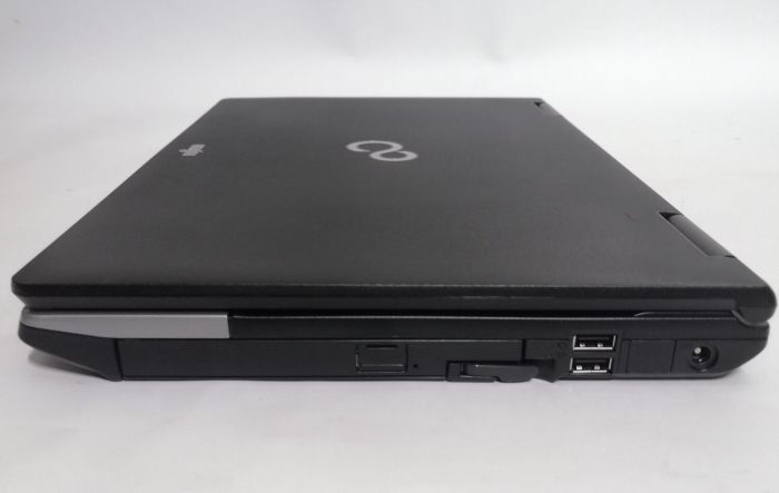 Ноутбук Fujitsu Lifebook E752 / 15.6" TN / Core i5-3230M (2(4) ядра по 2.6-3.2GHz) / 4GB DDR3 / 500GB HDD / HD Graphics 3000 / WebCam б/в - зображення 10