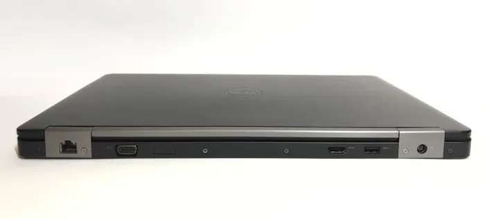 Ноутбук Dell Latitude E5570 / 15.6" (1366x768) TN / Intel Core i3-6100U (2 (4) ядра по 2.3 GHz) / 8 GB DDR4 / 128 GB SSD / Intel HD Graphics 520 / WebCam / Win 10 Pro б/в - зображення 3