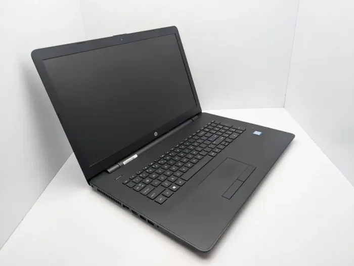Ноутбук HP Pavilion 17-bs0xx / 17.3" (1600x900) TN / Intel Core i3-6006U (2 (4) ядра по 2.0 GHz) / 4 GB DDR3 / 240 GB SSD / Intel HD Graphics 520 / WebCam / HDMI б/в - зображення 3