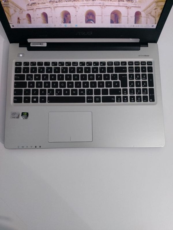 Ноутбук Б-клас Asus K56CM / 15.6" (1366x768) TN / Intel Core i5-3317U (2 (4) ядра по 1.7 - 2.6 GHz) / 12 GB DDR3 / 240 GB SSD / nVidia GeForce GT 635M, 2 GB GDDR3, 128-bit / WebCam / DVD-ROM б/в - изображение 3