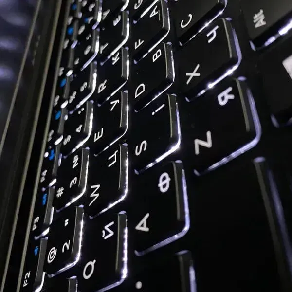 Ультрабук Dell Latitude E5470 / 14" (1366x768) TN / Intel Core i5-6440HQ (4 ядра по 2.6 - 3.5 GHz) / 8 GB DDR4 / 256 GB SSD / Intel HD Graphics 530 / VGA / HDMI б/в - зображення 6