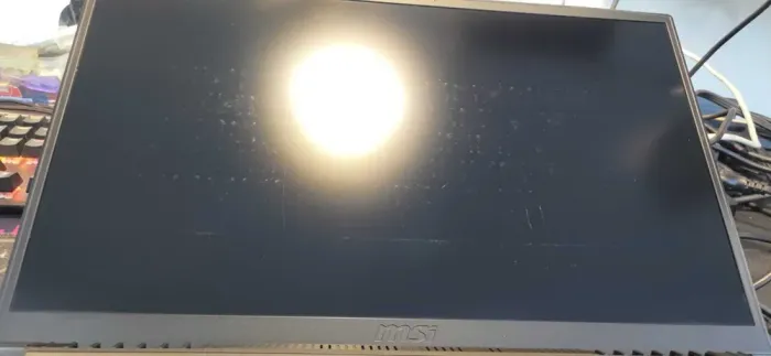 Ігровий ноутбук Б-клас MSI GF75 Thin 10SCXR-003US / 17.3" (1920x1080) IPS / Intel Core i5-10500H (6 (12) ядер по 2.5 - 4.5 GHz) / 16 GB DDR4 / 480 GB SSD / nVidia GeForce GTX 1650, 4 GB GDDR6, 128-bit / WebCam б/в - зображення 3