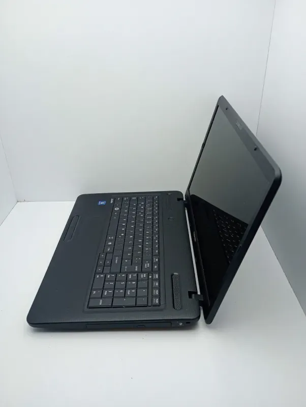 Ноутбук Toshiba Satellite C670 / 17.3" (1600x900) TN / AMD E-450 (2 ядра по 1.6 GHz) / 6 GB DDR3 / 120 GB SSD / AMD Radeon HD 6320 Graphics / WebCam б/в - зображення 6