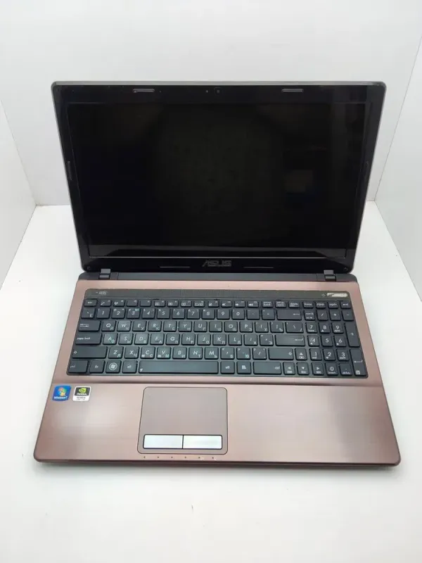 Ноутбук Asus K53S / 15.6" (1366x768) TN / Intel Core i5-2410M (2 (4) ядра по 2.3 - 2.9 GHz) / 6 GB DDR3 / 320 GB HDD / nVidia GeForce 610M, 2 GB GDDR3, 64-bit / WebCam / Посилена АКБ б/в - зображення 3