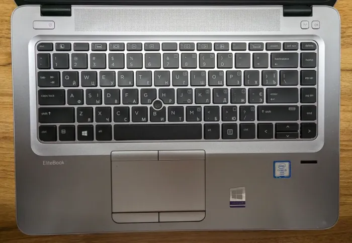 Ультрабук HP EliteBook 840 G3 / 14" (1920x1080) IPS / Intel Core i5-6300U (2 (4) ядра по 2.4 - 3.0 GHz) / 8 GB DDR4 / 240 GB SSD / Intel HD Graphics 520 / WebCam / TouchID / Windows 10 б/в - зображення 3