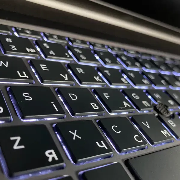 Мобільна робоча станція HP zBook 15 G5 / 15.6" (3840x2160) IPS / Intel Core i7-8850H (6 (12) ядер по 2.6 - 4.3 GHz) / 32 GB DDR4 / 512 GB SSD / nVidia Quadro P2000, 4 GB GDDR5, 128-bit / WebCam / Fingerprint б/в - зображення 6