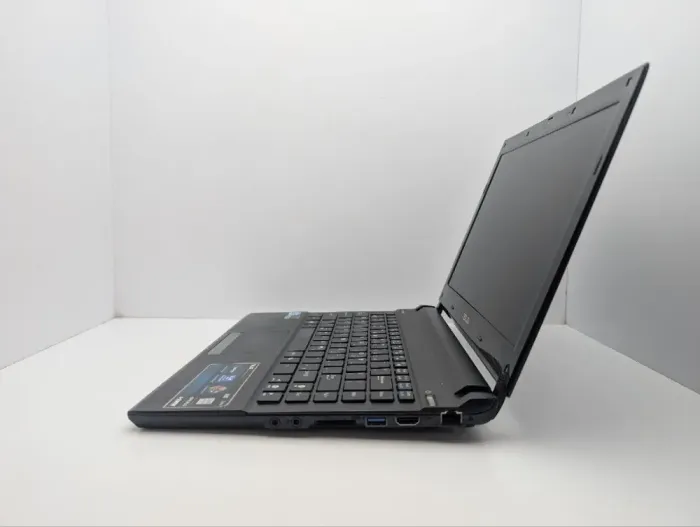 Ноутбук Asus U36S / 13.3" (1366x768) TN / Intel Core i5-2450M (2 ядра по 2.5 - 3.1 GHz) / 6 GB DDR3 / 320 GB HDD / nVidia GeForce 610M, 1 GB GDDR3, 64-bit / WebCam б/в - зображення 5