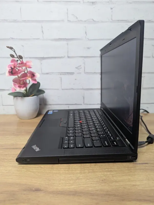 Ноутбук Lenovo ThinkPad T430s / 14" (1366x768) TN / Intel Core i5-3320M (2 (4) ядра по 2.6 - 3.3 GHz) / 8 GB DDR3 / 128 GB SSD / Intel HD Graphics 4000 / WebCam / Без АКБ б/в - зображення 4