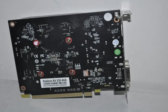 Дискретна відеокарта AMD Radeon RX 550, 4 GB GDDR5, 128-bit / DVI, HDMI, DisplayPort - зображення 6