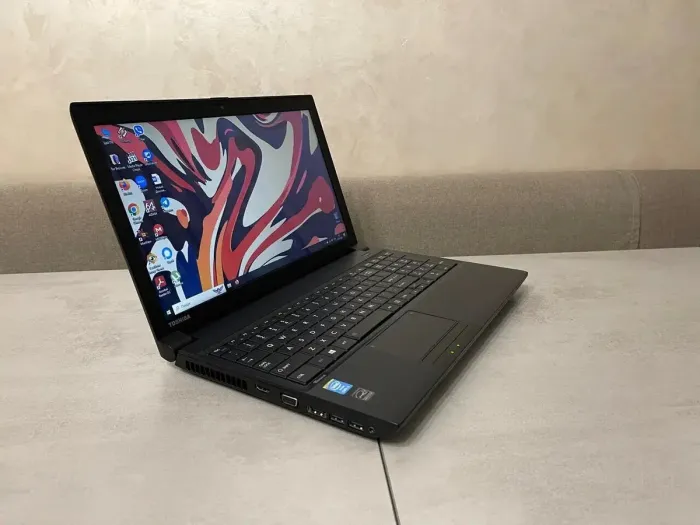 Ноутбук Toshiba Tecra A50-A / 15.6" (1366x768) TN / Intel Core i3-4000M (2 (4) ядра по 2.4 GHz) / 8 GB DDR3 / 120 GB SSD NEW / Intel HD Graphics 4600 / WebCam / HDMI б/в - зображення 3