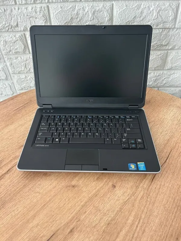 Ноутбук Б-клас Dell Latitude E6440 / 14" (1366x768) TN / Intel Core i5-4310M (2 (4) ядра по 2.7 - 3.4 GHz) / 8 GB DDR3 / 240 GB SSD / Intel HD Graphic 4600 / VGA б/в - зображення 6
