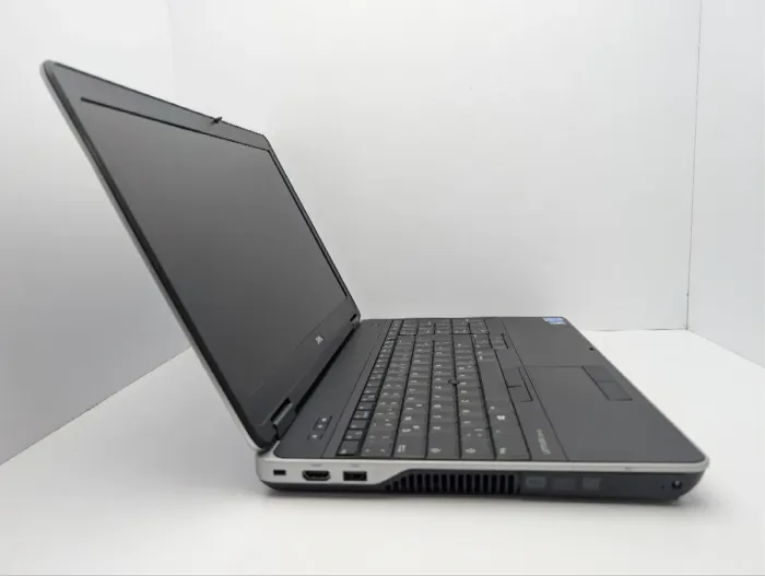 Ноутбук Dell Latitude E6540 / 15.6" (1920x1080) TN / Intel Core i5-4200M (2 (4) ядра по 2.5 - 3.1 GHz) / 8 GB DDR3 / 1000 GB HDD / Intel HD Graphics 4600 / DVD-ROM б/в - зображення 4