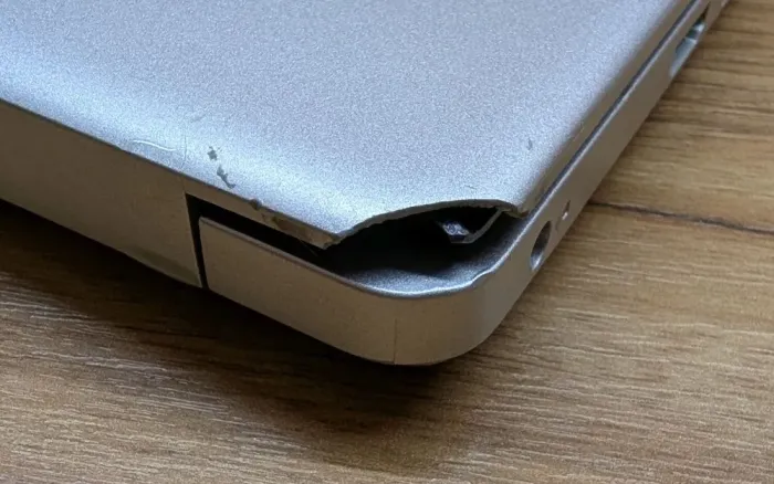 Ноутбук Б-клас Dell Inspiron 5593 / 15.6" (1920x1080) IPS / Intel Core i7-1065G7 (4 (8) ядра по 1.3 - 3.9 GHz) / 16 GB DDR4 / 480 GB SSD / Intel Iris Plus Graphics / WebCam / Windows 10 б/в - зображення 4