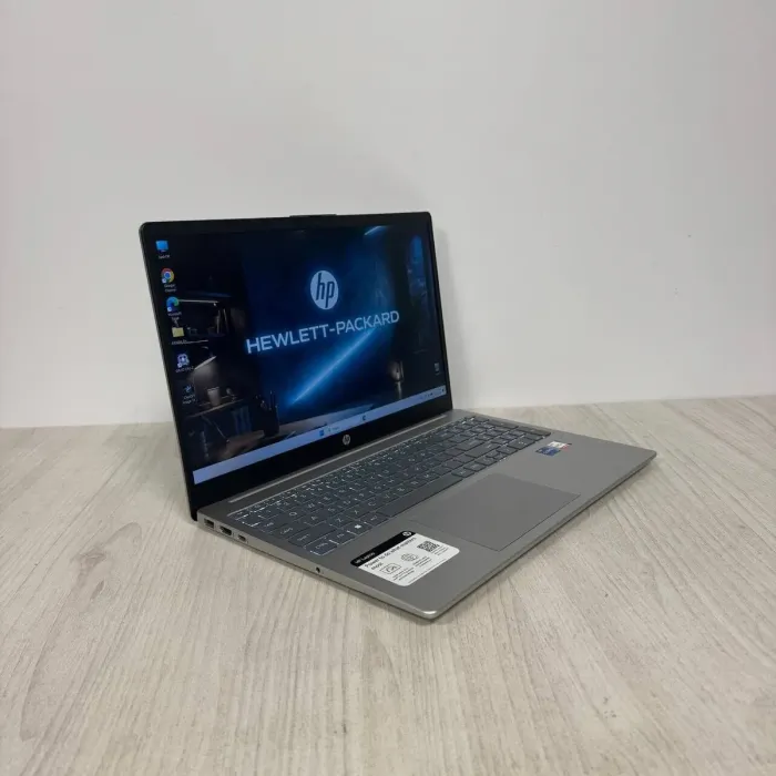 Ультрабук Б-клас HP 15-fd0182wm / 15.6" (1920x1080) IPS / Intel Core i7-1355U (10 (12) ядер по 3.7 - 5.0 GHz) / 16 GB DDR4 / 1000 GB SSD / Intel Iris Xe Graphics / WebCam б/в - зображення 6