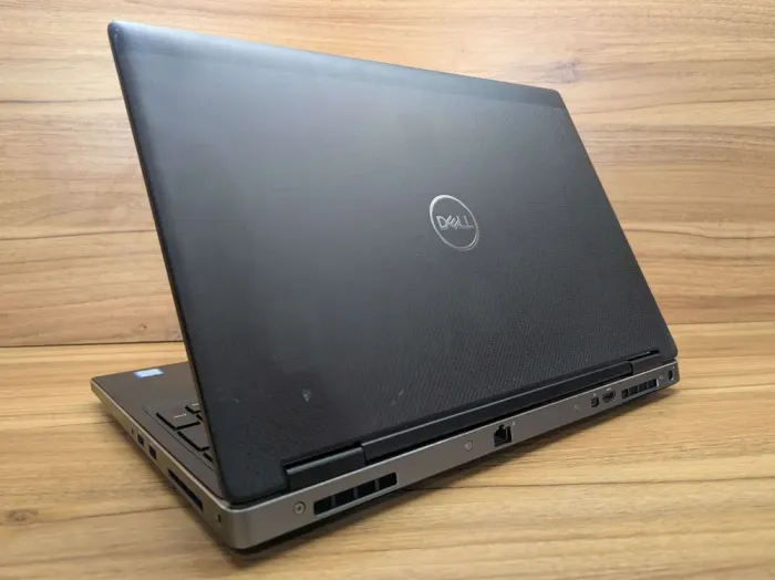 Мобільна робоча станція Dell Precision 7530 / 15.6" (1920x1080) IPS / Intel Core i5-8300H (4 (8) ядра по 2.3 - 4.0 GHz) / 32 GB DDR4 / 512 GB SSD / nVidia Quadro P2000, 4 GB GDDR5, 128-bit / WebCam / Windows 10 б/в - зображення 7