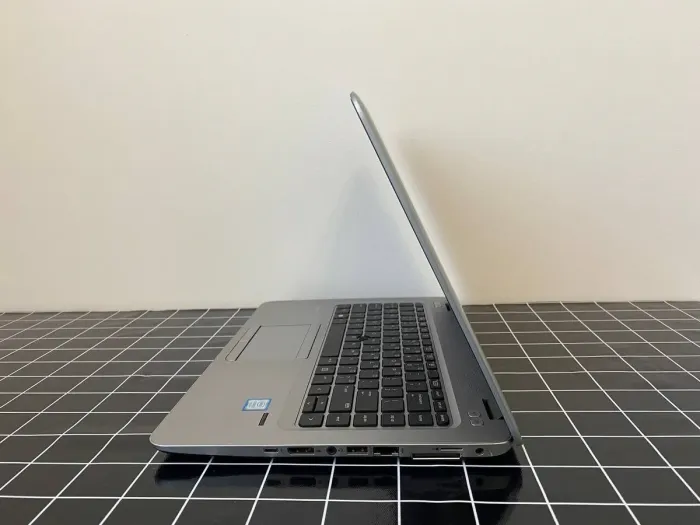 Ультрабук HP EliteBook 840 G4 / 14" (1366x768) TN / Intel Core i5-7200U (2 (4) ядра по 2.5 - 3.1 GHz) / 8 GB DDR4 / 256 GB SSD M.2 / Intel HD Graphics 620 / WebCam / DisplayPort б/в - зображення 7