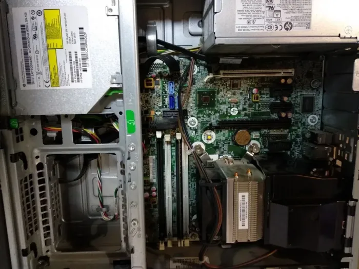 Комп'ютер HP EliteDesk 800 G1 SFF / Core i5-4590 (4 ядра по 3.3-3.7GHz) / 4GB DDR3 / 500GB HDD / HD Graphics 4600 / 240W / DVD-ROM / DisplayPort б/в - зображення 6