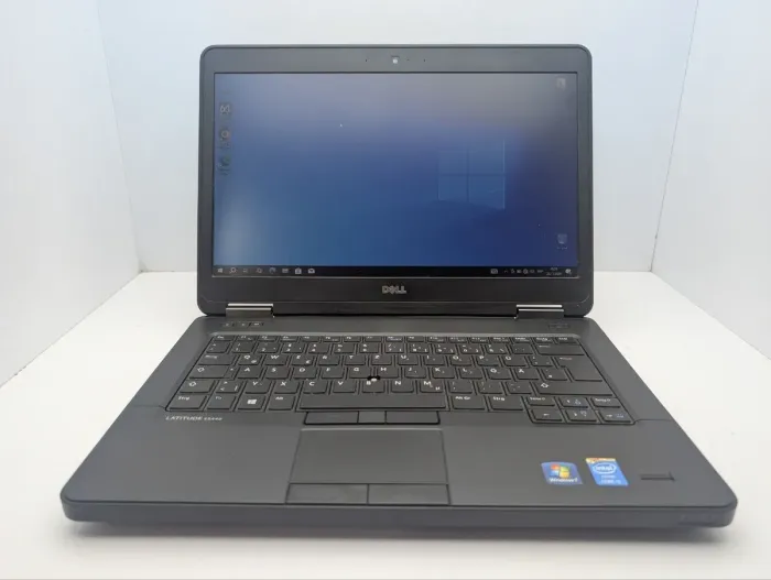 Ноутбук Dell Latitude E5440 / 14" (1366x768) TN / Intel Core i5-4200U (2 (4) ядра по 1.6 - 2.6 GHz) / 8 GB DDR3 / 120 GB SSD / Intel HD Graphics 4400 / WebCam / DVD-ROM б/в - зображення 2