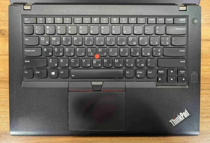Ультрабук Б-клас Lenovo ThinkPad T470 / 14" (1920x1080) IPS / Intel Core i5-6300U (2 (4) ядра по 2.4 - 3.0 GHz) / 16 GB DDR4 / 512 GB SSD / Intel HD Graphics 520 / WebCam / TouchID / Windows 10 б/в - зображення 3